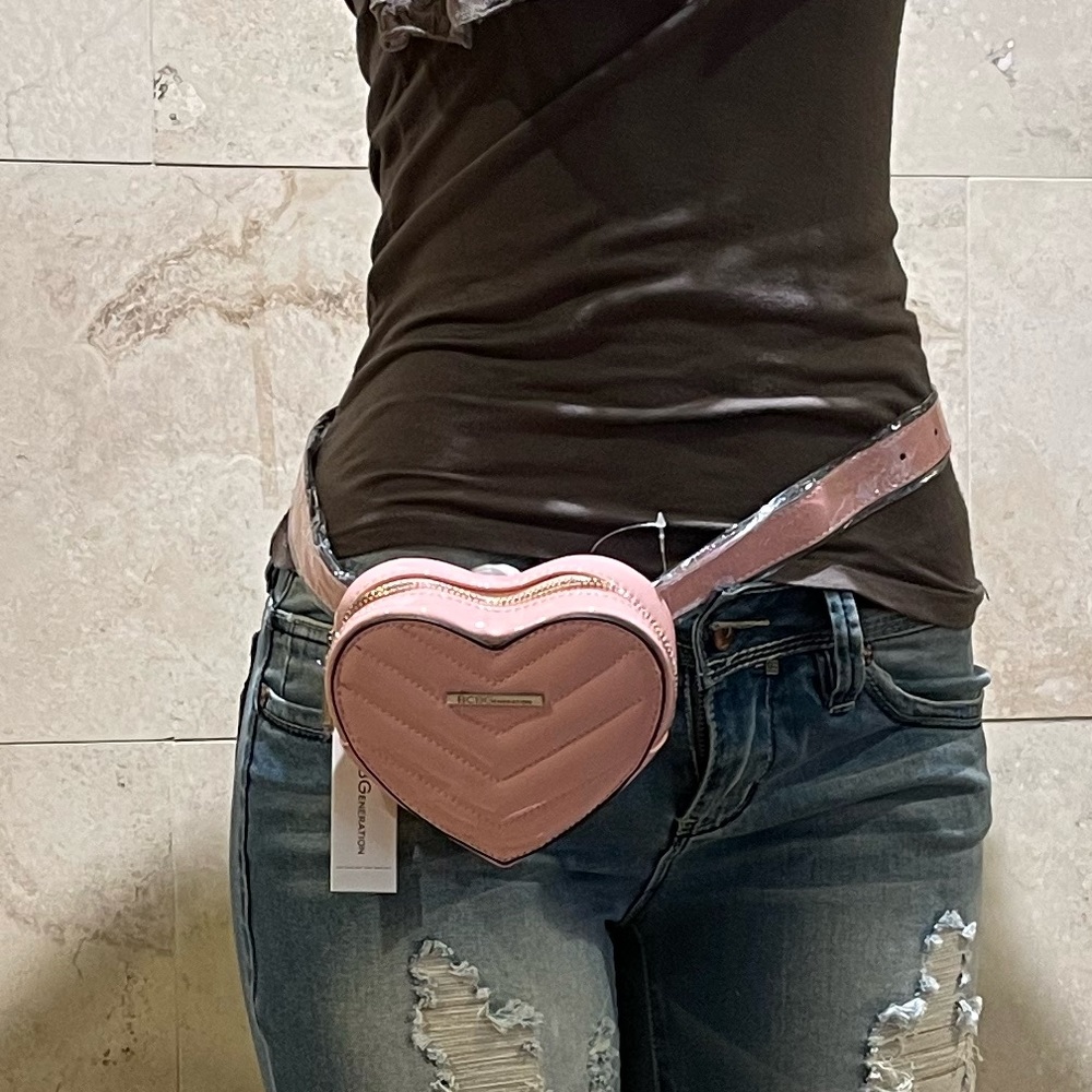 BCBGenertion grace mini heart shape fanny pack cross body clutch in pink NWT